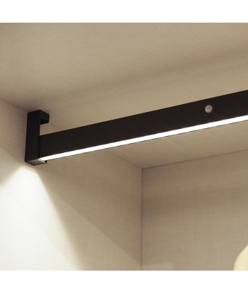 Barre LED réglable pour armoire 100.8-115.8 cm 5.5W avec détecteur de mouvement pas cher